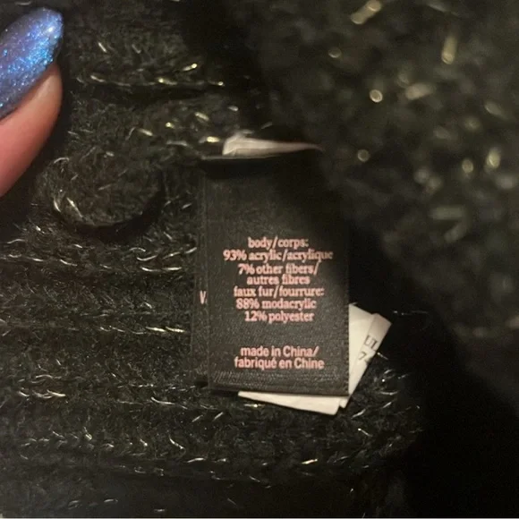 Victoria’s Secret Black Pom Pom Knit Hat - Picture 3 of 3